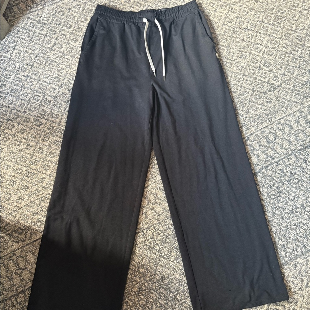 Vuori Black Wide Leg Pants